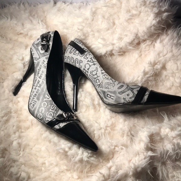 HP✨Frederick's of Hollywood Blck Pointed Heels 🖤 - Picture 4 of 6